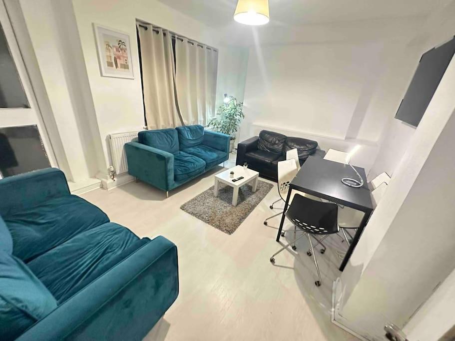 3 Bedroom Flat Kings Cross Londra Dış mekan fotoğraf
