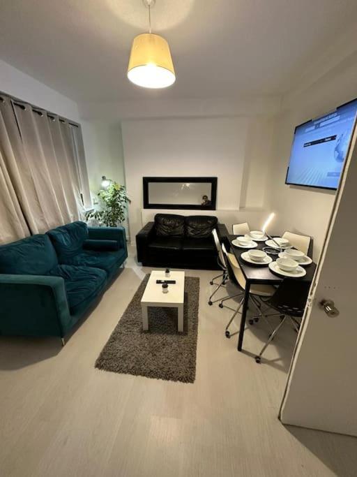 3 Bedroom Flat Kings Cross Londra Dış mekan fotoğraf