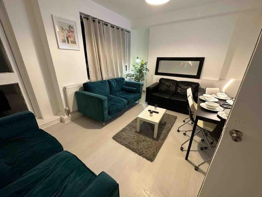 3 Bedroom Flat Kings Cross Londra Dış mekan fotoğraf