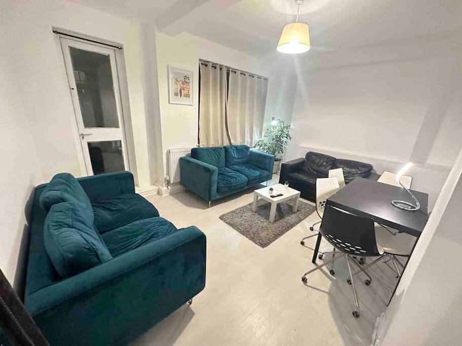 3 Bedroom Flat Kings Cross Londra Dış mekan fotoğraf